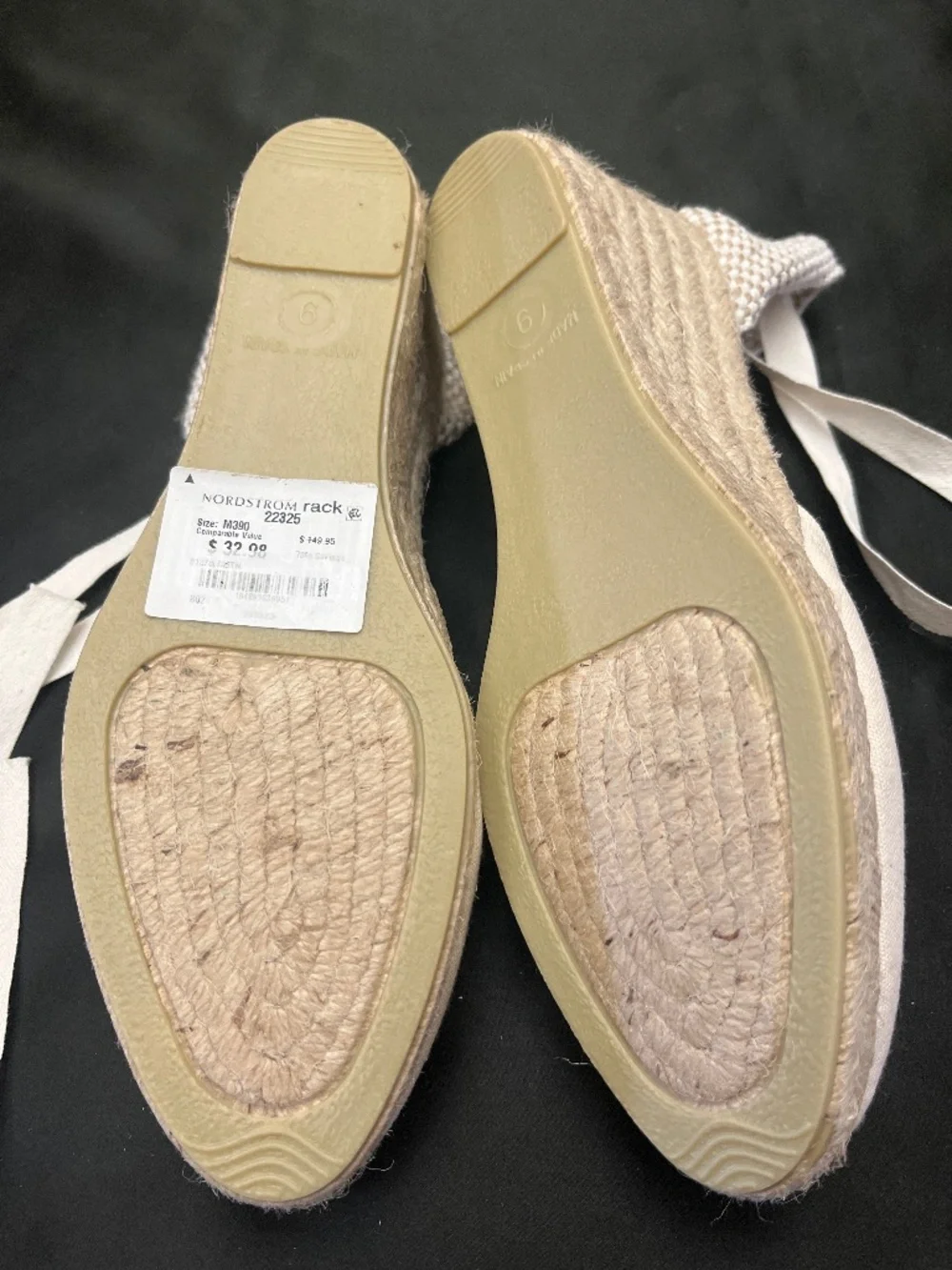 NWOT Cream Color Dalson Brand Espadrille Shoes With Ankle Ties.  Sz. 9.